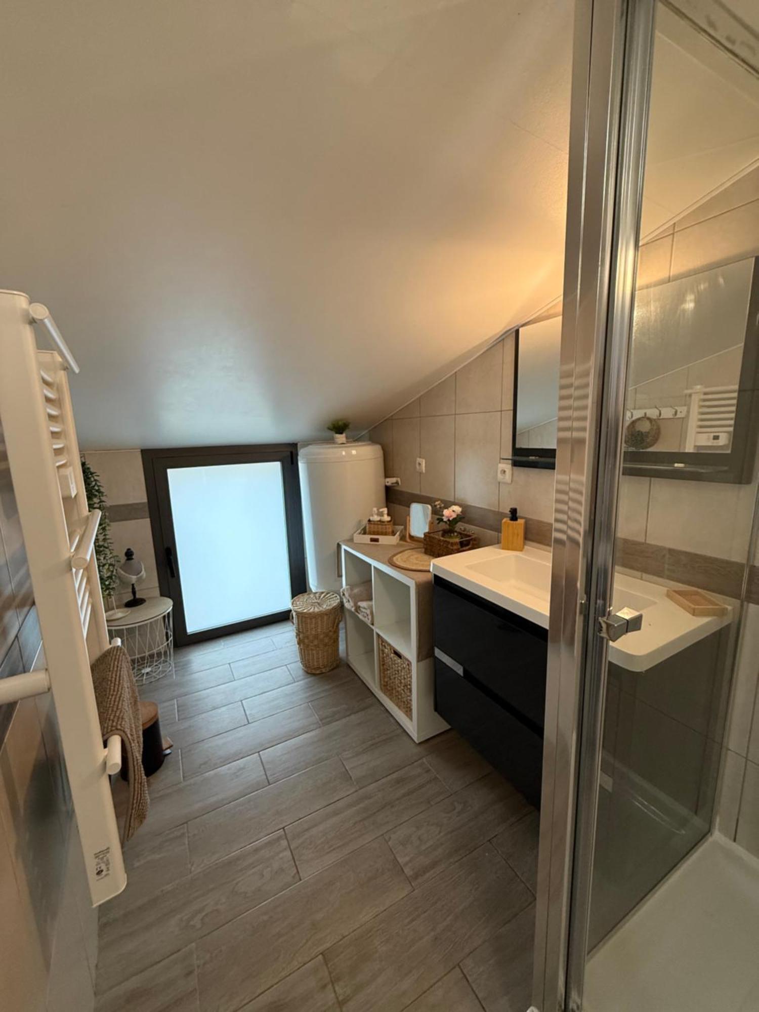 Appartement Au Calme, Confortable Avec Terrasse Le Pouzin